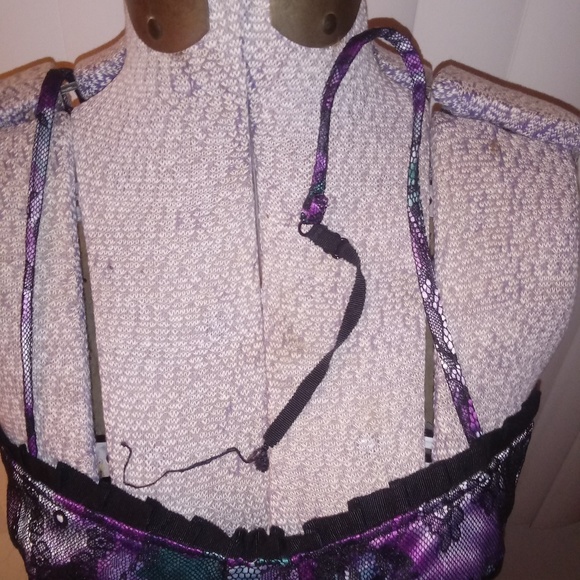 Purple fitted lingerie-style lace dress - Picture 3 of 4